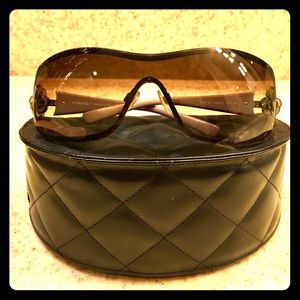 ✨Chanel Camellia Swarovski Crystal Sunglasses ✨